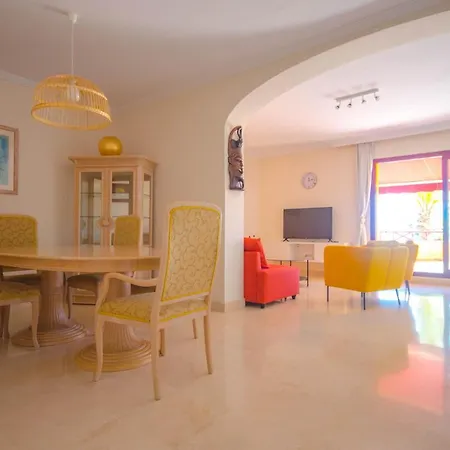 Apartamento Con Vistas Al Mar Y Acceso Directo A La Playa *