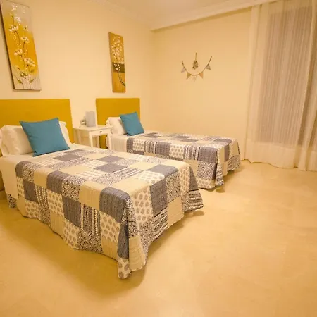 Apartamento Con Vistas Al Mar Y Acceso Directo A La Playa Apartment Estepona