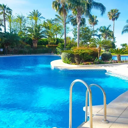 Apartamento Con Vistas Al Mar Y Acceso Directo A La Playa * Estepona
