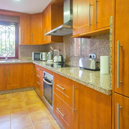Apartamento Con Vistas Al Mar Y Acceso Directo A La Playa