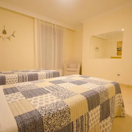 Apartamento Con Vistas Al Mar Y Acceso Directo A La Playa Apartment *