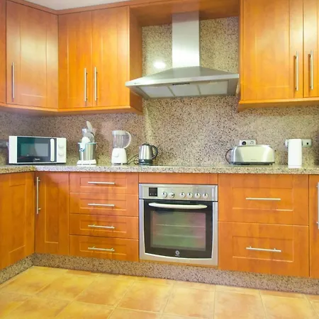 Apartamento Con Vistas Al Mar Y Acceso Directo A La Playa Estepona