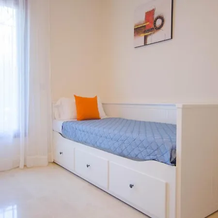 Apartamento Con Vistas Al Mar Y Acceso Directo A La Playa Apartment *