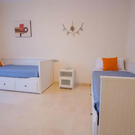 Apartamento Con Vistas Al Mar Y Acceso Directo A La Playa Apartment Estepona