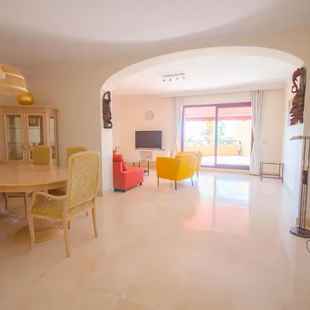 Apartamento Con Vistas Al Mar Y Acceso Directo A La Playa