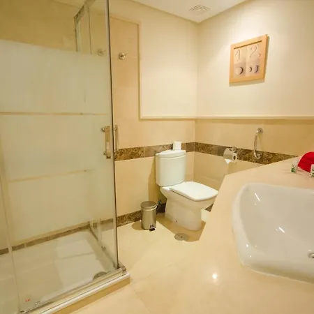 Apartamento Con Vistas Al Mar Y Acceso Directo A La Playa * Estepona