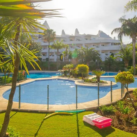 Apartamento Con Vistas Al Mar Y Acceso Directo A La Playa * Estepona